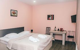 Red Hotel
